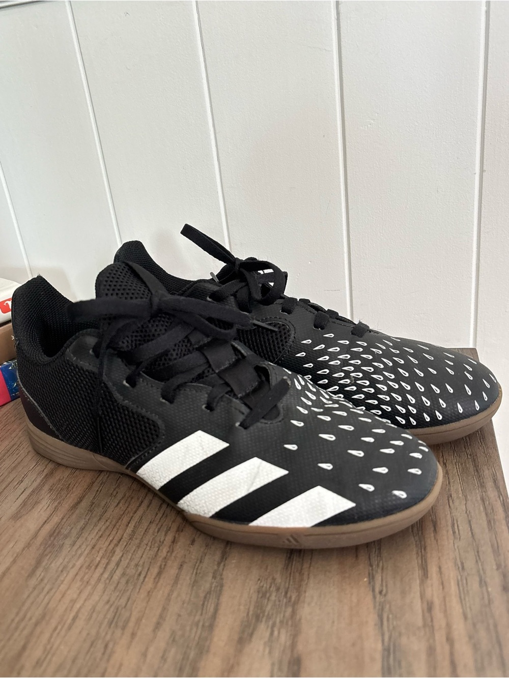 adidas Mens Predator Freak 4 Sala Indoor Soccer Shoes Size 5 Black White FY0630